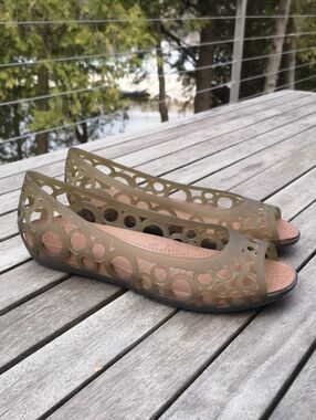 Crocs flats